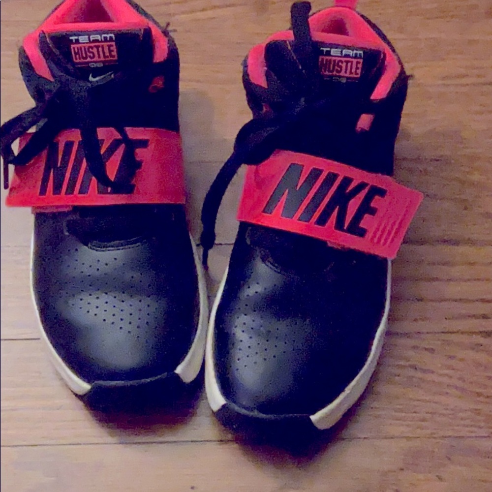 Nike Team Hustle Hightops